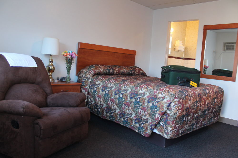 Budget Host Crestview Inn Sault Ste. Marie Buitenkant foto
