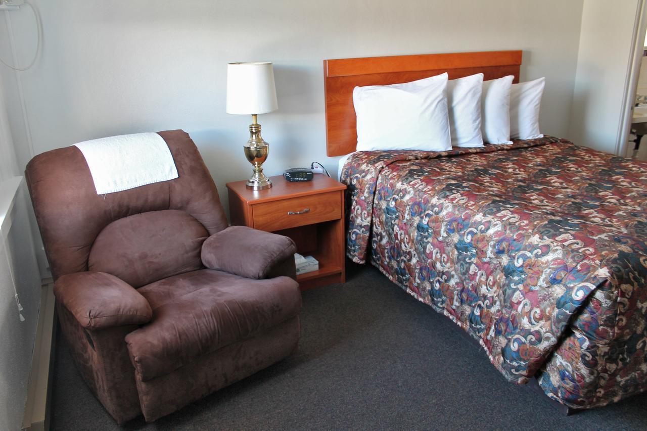Budget Host Crestview Inn Sault Ste. Marie Buitenkant foto