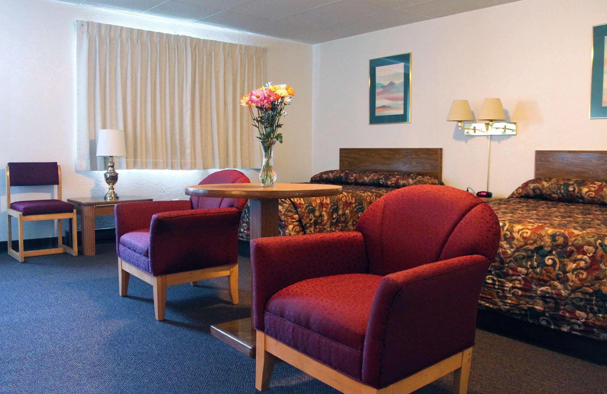 Budget Host Crestview Inn Sault Ste. Marie Buitenkant foto