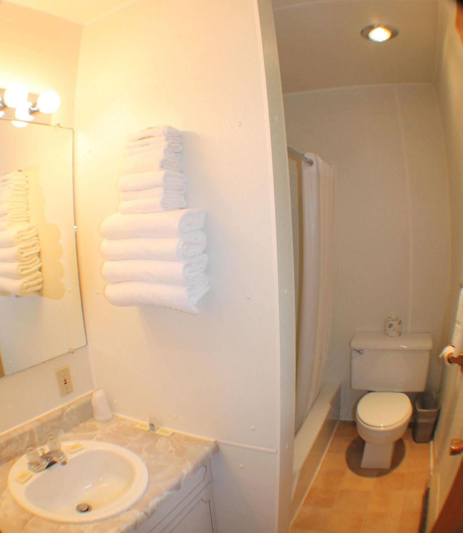 Budget Host Crestview Inn Sault Ste. Marie Buitenkant foto