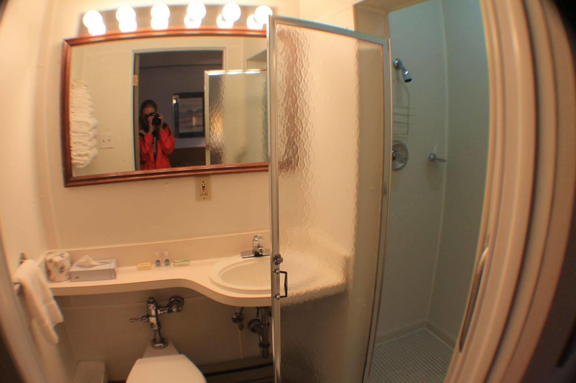 Budget Host Crestview Inn Sault Ste. Marie Buitenkant foto