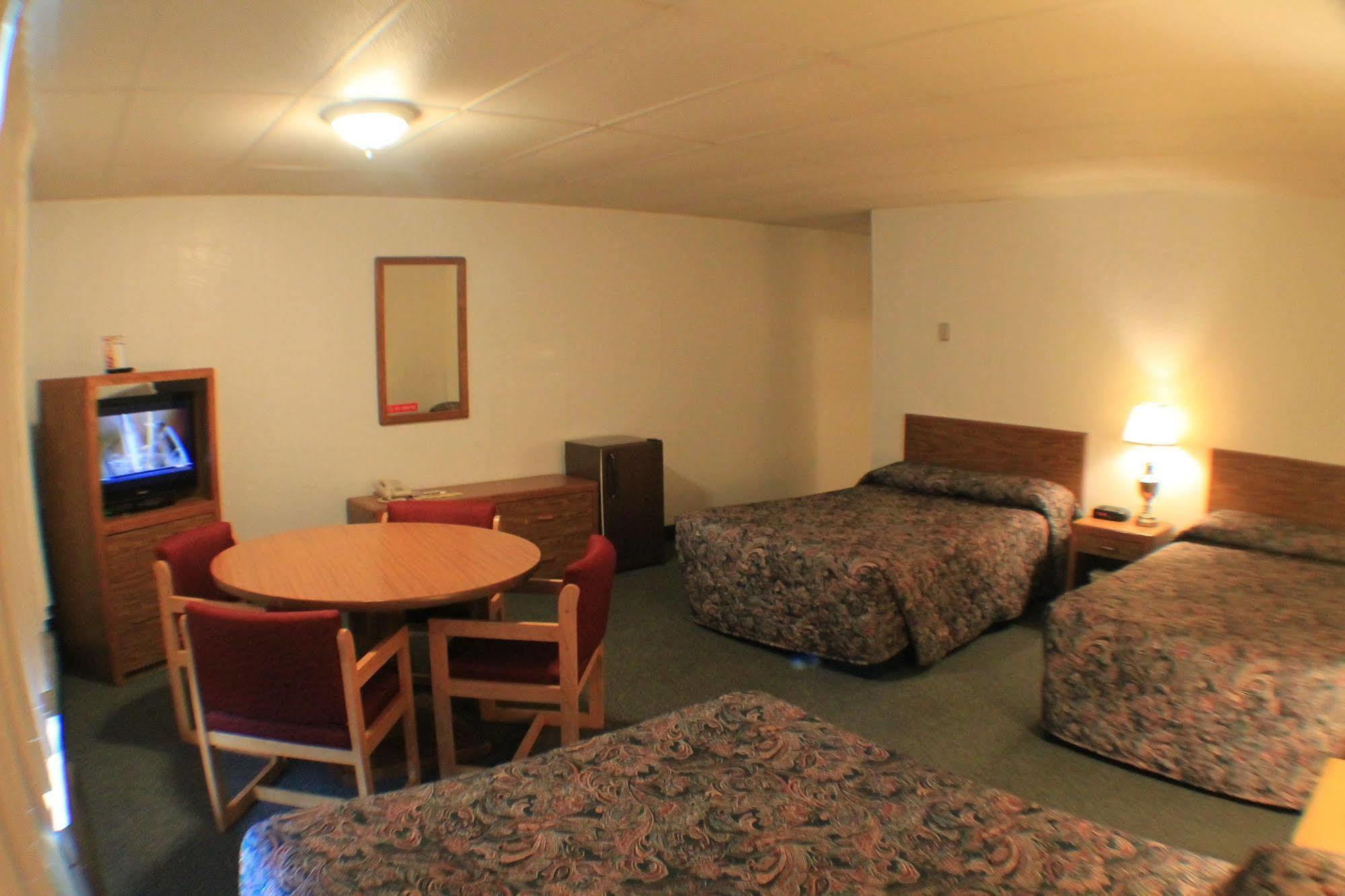 Budget Host Crestview Inn Sault Ste. Marie Buitenkant foto