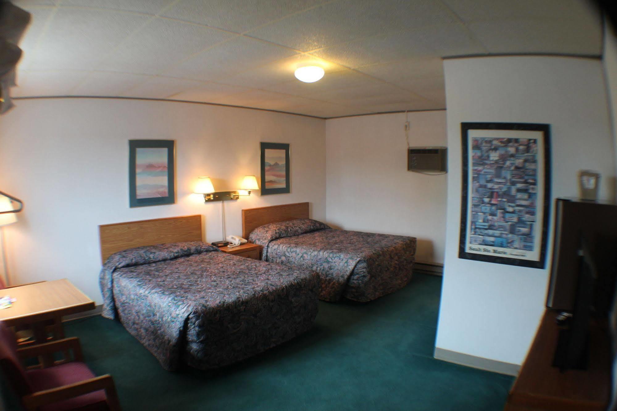 Budget Host Crestview Inn Sault Ste. Marie Buitenkant foto