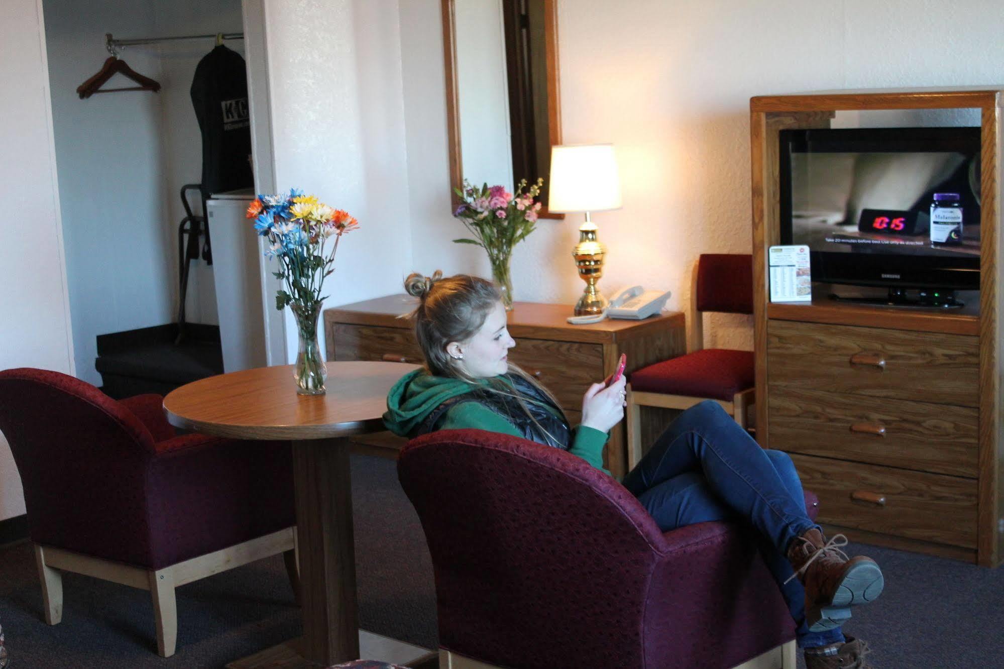 Budget Host Crestview Inn Sault Ste. Marie Buitenkant foto